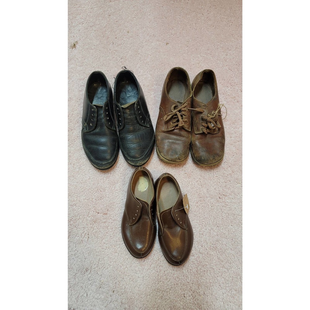 LOT 3 pairs of vintage children's shoes